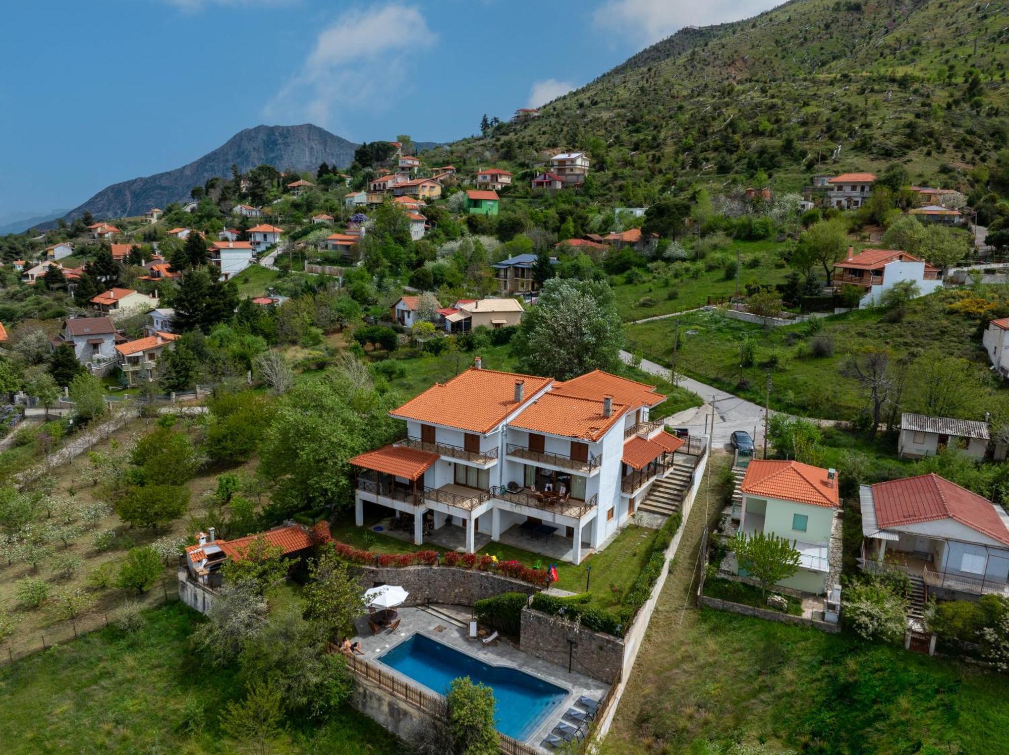 Traditional Luxury Villa Armonia Aegium Buitenkant foto