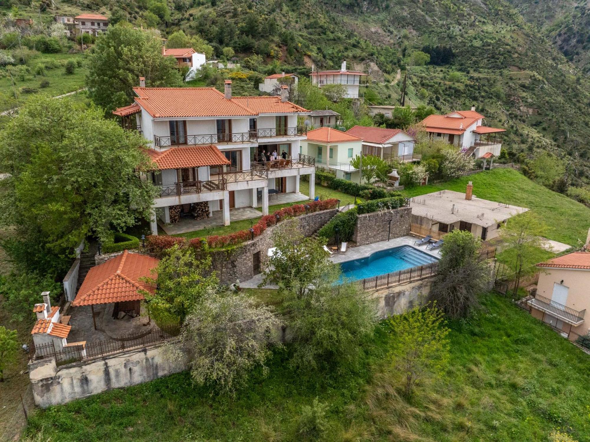 Traditional Luxury Villa Armonia Aegium Buitenkant foto
